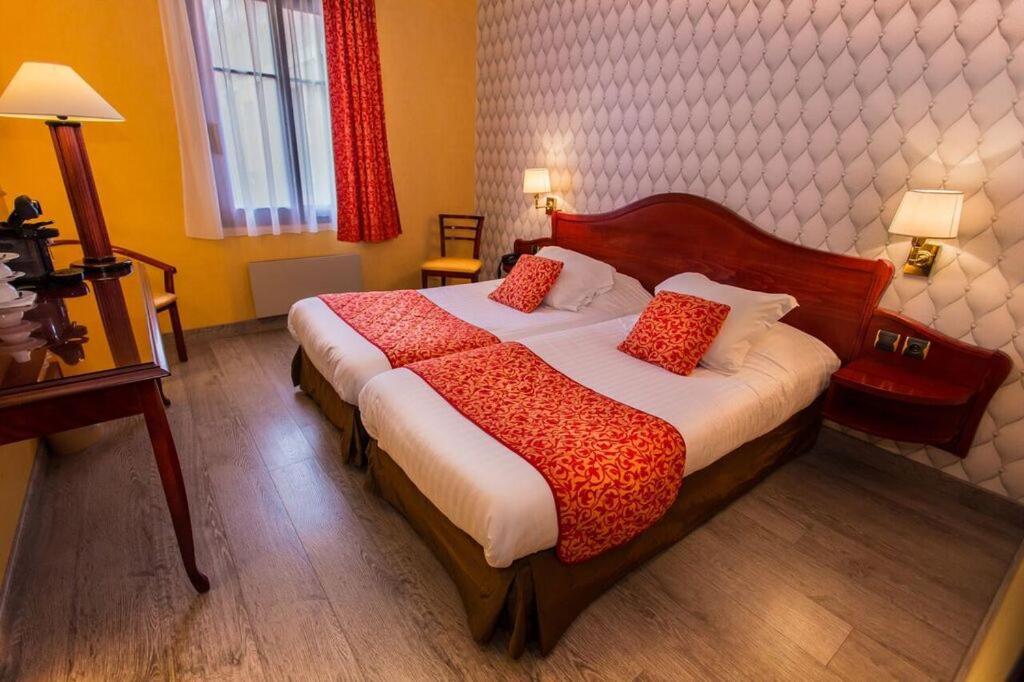 Cit'Hotel - Hotel Le Cedre Нуайон Экстерьер фото