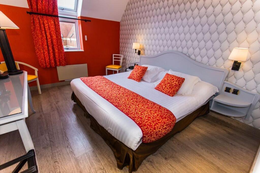 Cit'Hotel - Hotel Le Cedre Нуайон Экстерьер фото
